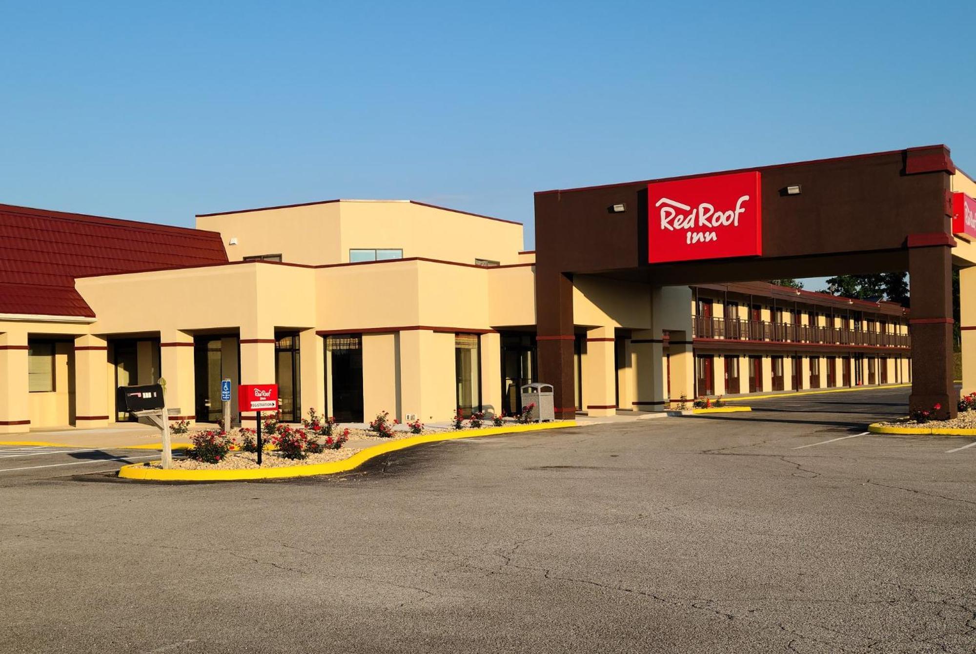 Red Roof Inn Staunton Kültér fotó